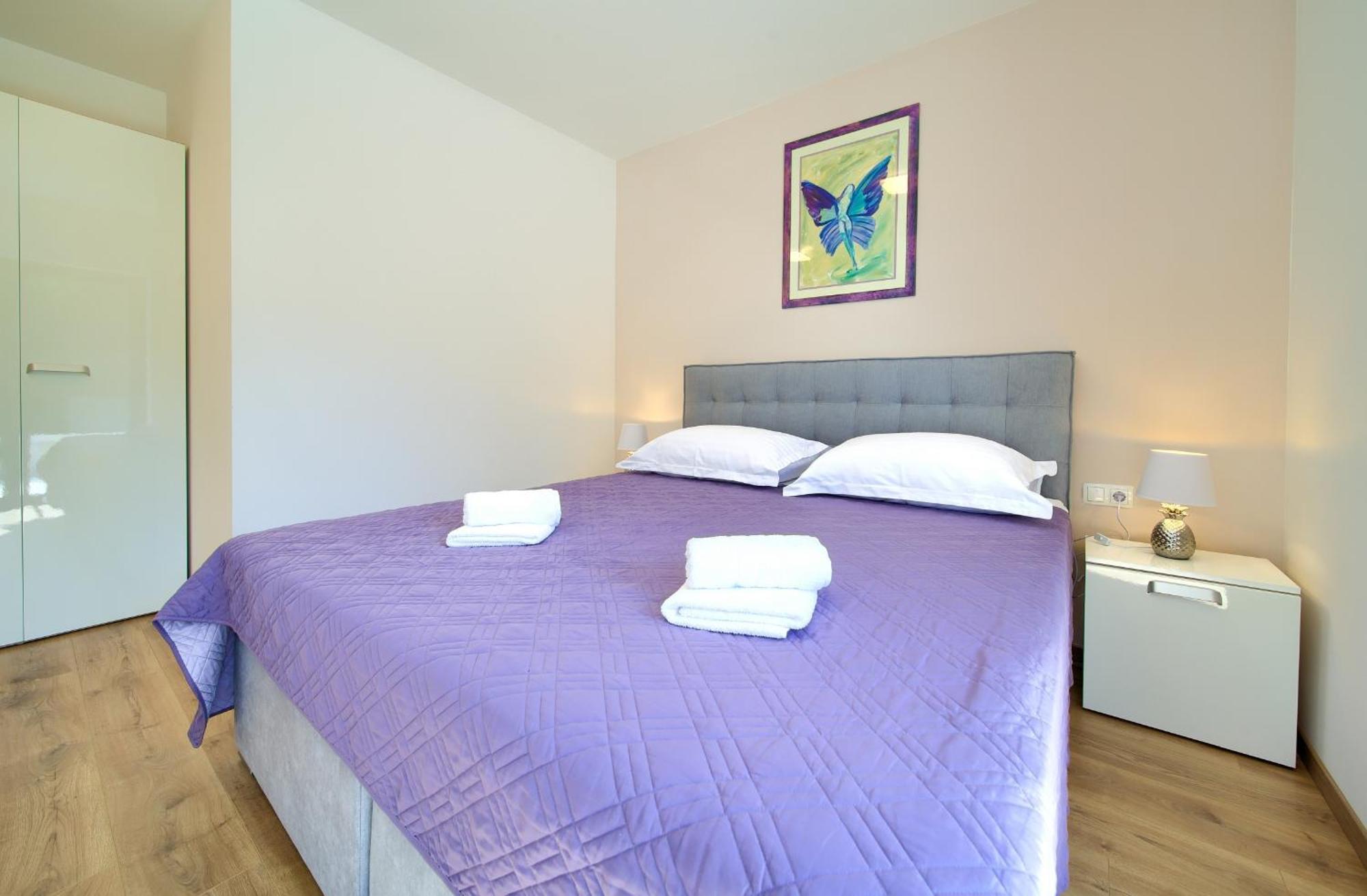 Apartments Paola & Karla With Pool Krk Town Quarto foto