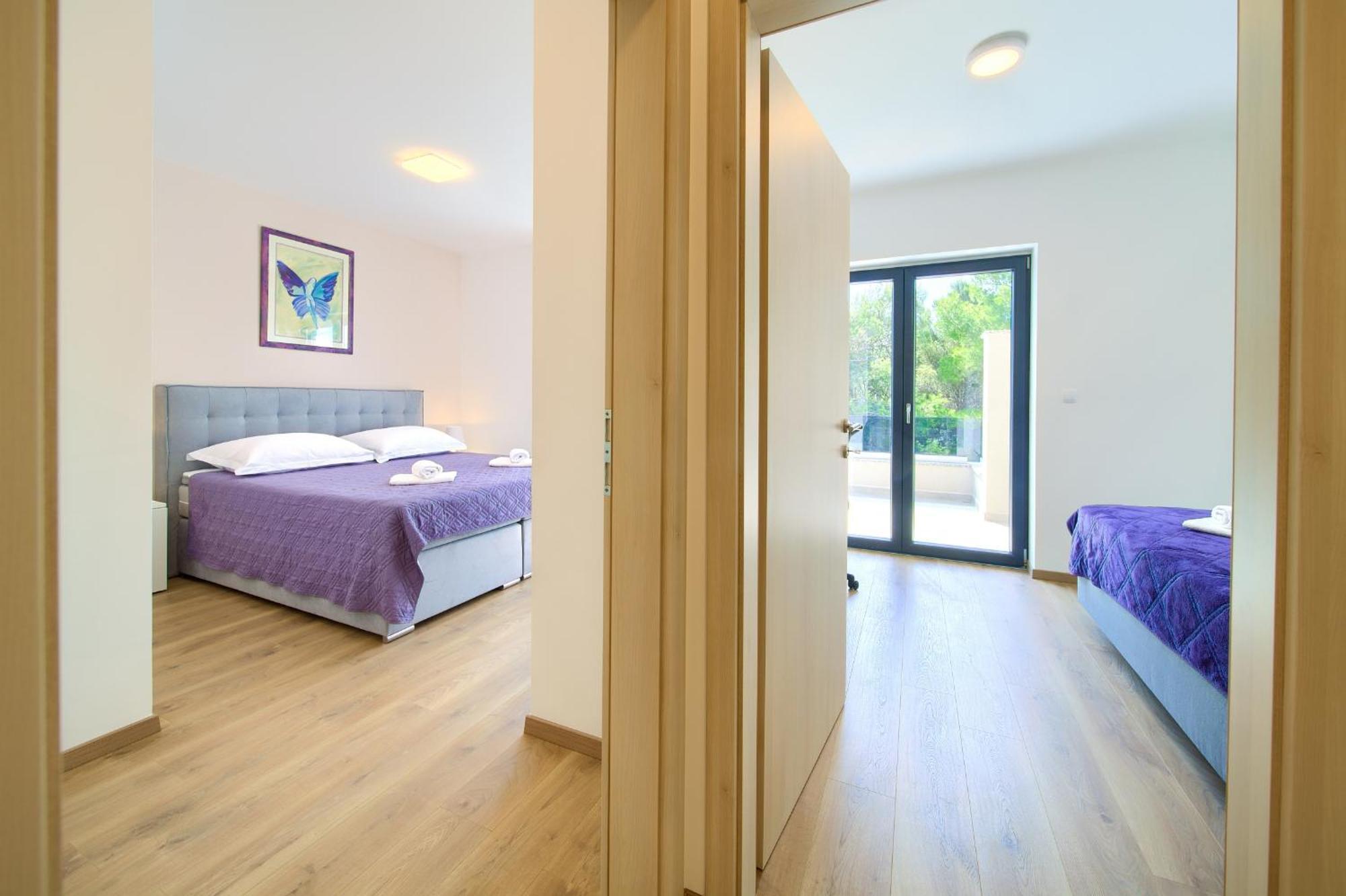 Apartments Paola & Karla With Pool Krk Town Quarto foto