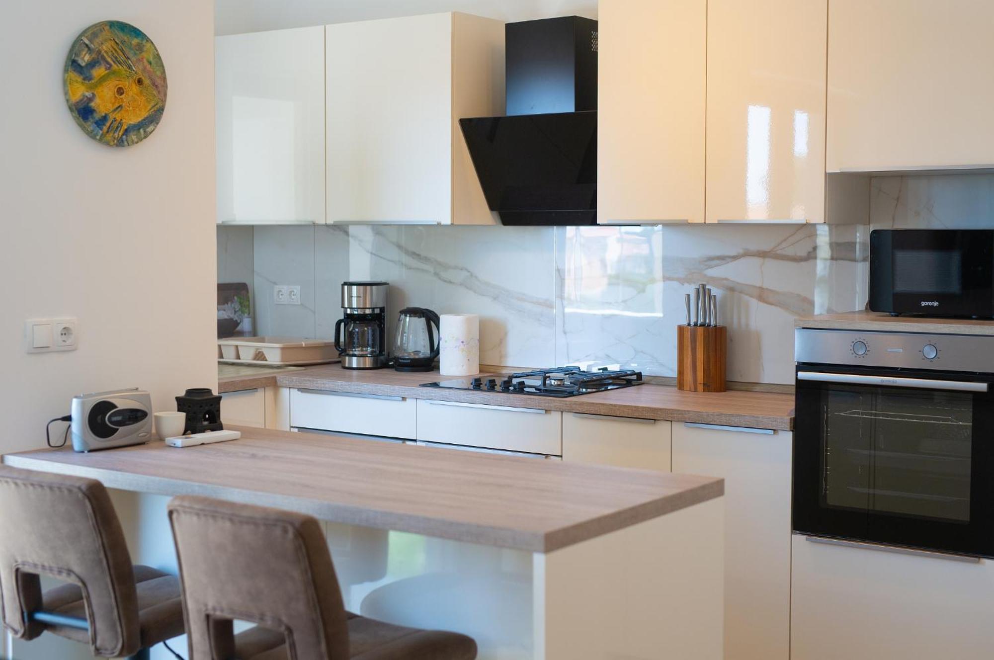 Apartments Paola & Karla With Pool Krk Town Quarto foto