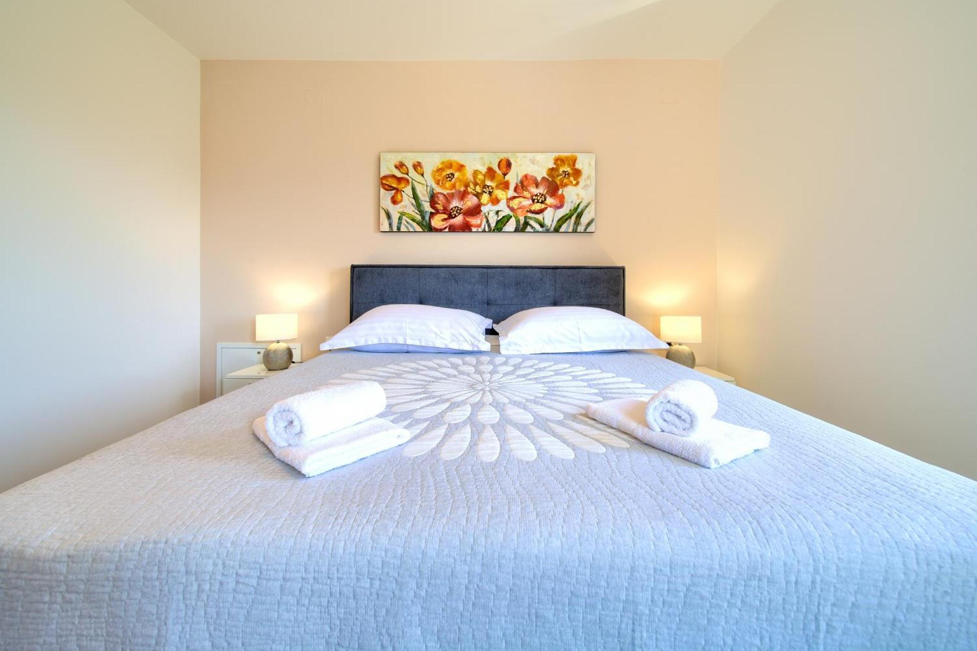 Apartments Paola & Karla With Pool Krk Town Quarto foto