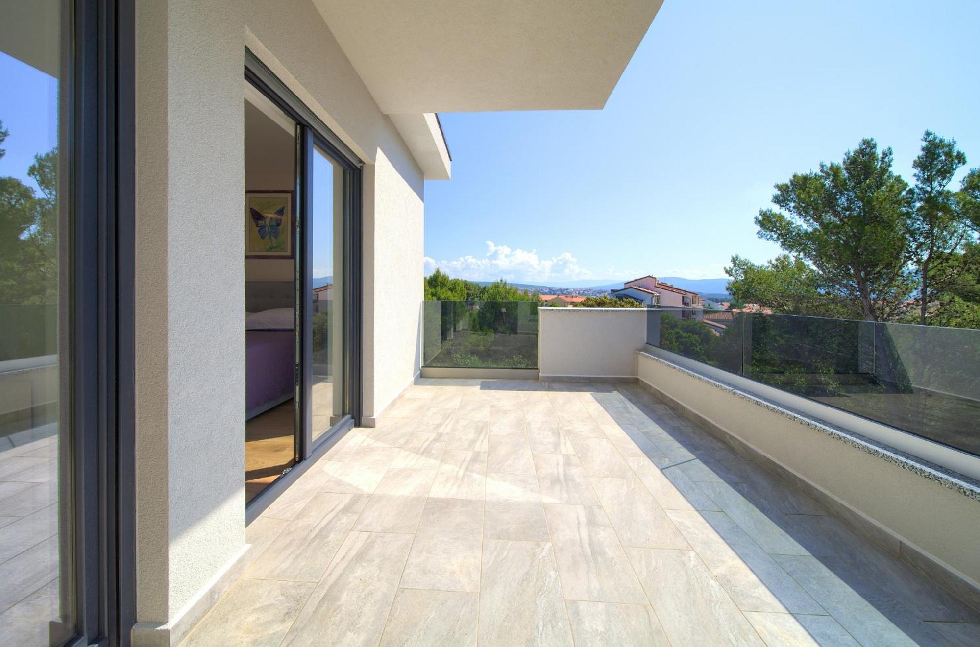 Apartments Paola & Karla With Pool Krk Town Quarto foto